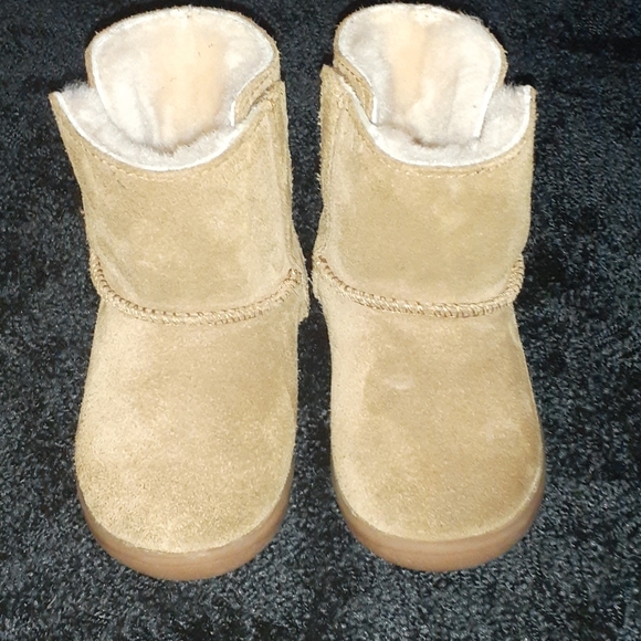 uggs size 6c